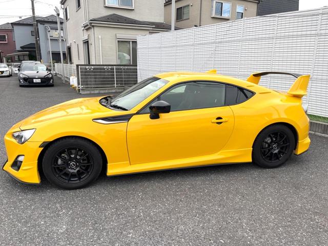 86 GTイエローリミテッド エアロパッケージ 6速MT ナビ バックカメラ ETC ドライブレコーダー 大型リアスポイラー 専用ボディ色サンライズイエロー LEDヘッドライト 16インチアルミホイール スマートキー デュアルオートエアコン(33枚目)