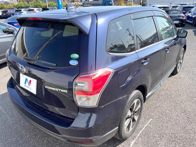 フォレスター ２．０ｉ－Ｌ　アイサイト　パワーシート　アドバンスドセイフティパッケージ　純正ナビ　バックカメラ　キーレスアクセス　プッシュスタート　アイサイトＶｅｒ３　ＬＥＤヘッドライト　純正１７インチアルミホイール　シートヒーター（17枚目）
