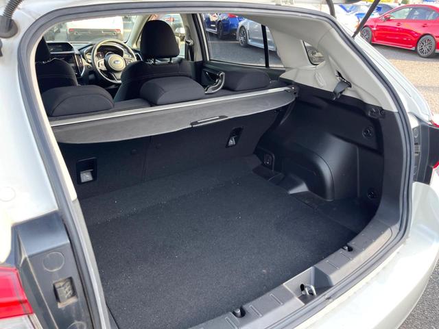 インプレッサスポーツ ２．０ｉ－Ｌアイサイト　純正ＳＤナビ　バックカメラ　衝突被害軽減システム　レーダークルーズ　ドラレコ　スマートキー　ＬＥＤヘッド　ＥＴＣ　オートハイビーム　車線逸脱警報　オートライト　デュアルエアコン　純正１７インチアルミ（10枚目）