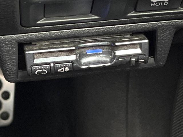 【ＥＴＣ】高速道路の料金所をストレスなく通過！話題のスポットやサービスエリアに多い「スマートＩＣ」利用時は必須のアイテムです。当店でセットアップを実施、ご納車当日からすぐにご利用いただけます！