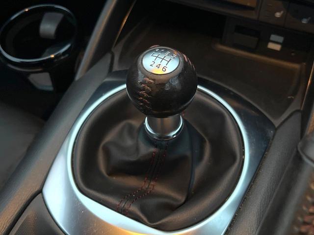 ロードスター Sレザーパッケージ MT車 バックカメラ BOSEサウンド レザーシート スマートキー LEDヘッド ビルトインETC 純正16インチアルミ 車線逸脱警報 オートライト デュアルエアコン Bluetooth CD(3枚目)