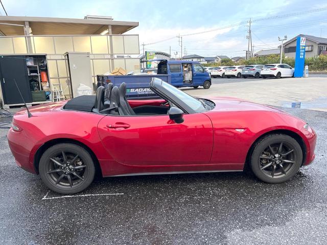 ロードスター Sレザーパッケージ MT車 バックカメラ BOSEサウンド レザーシート スマートキー LEDヘッド ビルトインETC 純正16インチアルミ 車線逸脱警報 オートライト デュアルエアコン Bluetooth CD(27枚目)