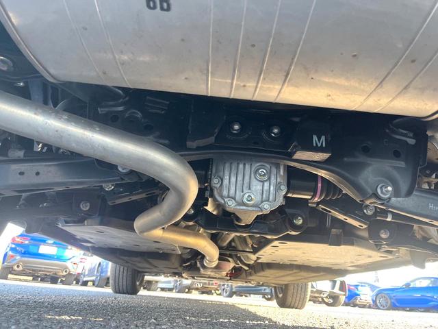 クロストレック ツーリング　４ＷＤ　全周囲カメラ　衝突被害軽減システム　ドラレコ　コーナーセンサー　スマートキー　ＬＥＤヘッド　ルーフレール　ビルトインＥＴＣ　純正１７インチアルミ　オートハイビーム　車線逸脱警報　オートライト（20枚目）