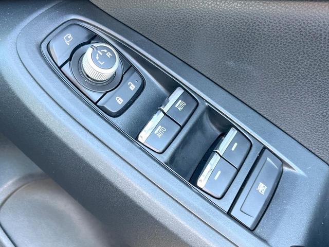 クロストレック ツーリング　４ＷＤ　全周囲カメラ　衝突被害軽減システム　ドラレコ　コーナーセンサー　スマートキー　ＬＥＤヘッド　ルーフレール　ビルトインＥＴＣ　純正１７インチアルミ　オートハイビーム　車線逸脱警報　オートライト（30枚目）