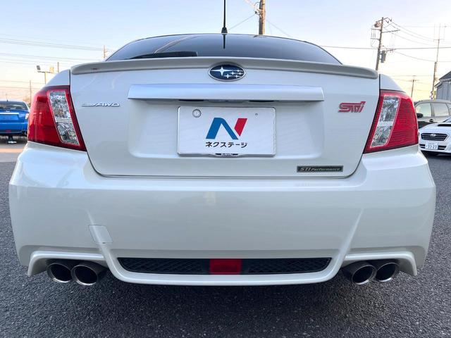 インプレッサ ＷＲＸ　ＳＴＩ　Ａライン　４ＷＤ　ターボ　エアロ　ハーフレザーシート　ドラレコ　スマートキー　ＨＩＤヘッド　ＥＴＣ　クルコン　純正１８インチアルミ　オートエアコン　ＣＤ　パドルシフト（15枚目）