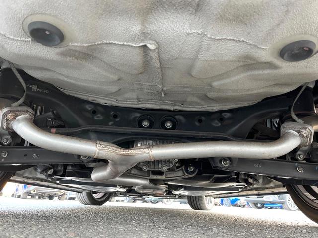 インプレッサ ＷＲＸ　ＳＴＩ　Ａライン　４ＷＤ　ターボ　エアロ　ハーフレザーシート　ドラレコ　スマートキー　ＨＩＤヘッド　ＥＴＣ　クルコン　純正１８インチアルミ　オートエアコン　ＣＤ　パドルシフト（19枚目）