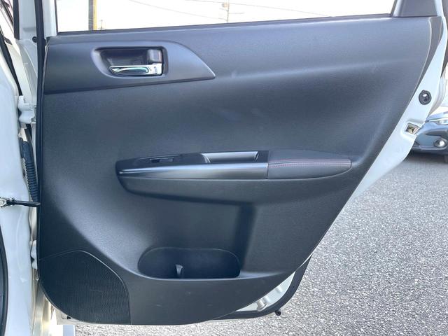 インプレッサ ＷＲＸ　ＳＴＩ　Ａライン　４ＷＤ　ターボ　エアロ　ハーフレザーシート　ドラレコ　スマートキー　ＨＩＤヘッド　ＥＴＣ　クルコン　純正１８インチアルミ　オートエアコン　ＣＤ　パドルシフト（37枚目）