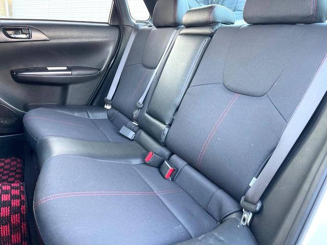 インプレッサ ＷＲＸ　ＳＴＩ　Ａライン　４ＷＤ　ターボ　エアロ　ハーフレザーシート　ドラレコ　スマートキー　ＨＩＤヘッド　ＥＴＣ　クルコン　純正１８インチアルミ　オートエアコン　ＣＤ　パドルシフト（39枚目）