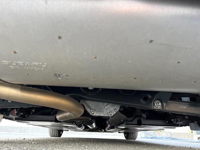 ８６ ＧＴリミテッド　ブラックパッケージ　ブレンボ製キャリパー　純正ナビ　バックカメラ　ＥＴＣ　ドライブレコーダー　純正１７インチアルミホイール　ＬＥＤヘッドライト　シートヒーター　クルーズコントロール　デュアルオートエアコン（19枚目）