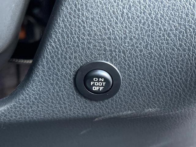 ８６ ＧＴリミテッド　ブラックパッケージ　ブレンボ製キャリパー　純正ナビ　バックカメラ　ＥＴＣ　ドライブレコーダー　純正１７インチアルミホイール　ＬＥＤヘッドライト　シートヒーター　クルーズコントロール　デュアルオートエアコン（28枚目）