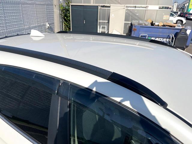 ＸＶ アドバンス　革シートセット　アイサイトセイフティプラス　ルーフレール　純正ナビ　バックカメラ　ＥＴＣ　ドライブレコーダー　ＬＥＤヘッドライト　純正１８インチアルミホイール　パワーシート　スマートキー（4枚目）