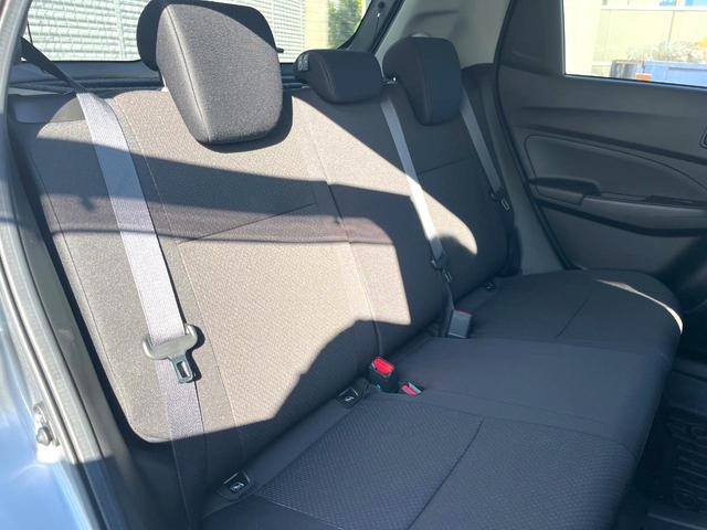 スイフトスポーツ ベースグレード　全周囲カメラ　衝突被害軽減システム　レーダークルーズ　シートヒーター　ドラレコ　コーナーセンサー　スマートキー　ＬＥＤヘッド　ビルトインＥＴＣ　純正１７インチアルミ　車線逸脱警報（9枚目）