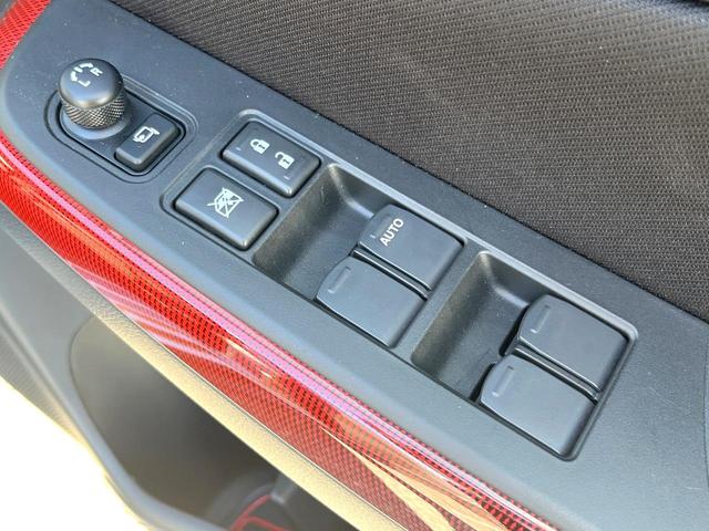 スイフトスポーツ ベースグレード　全周囲カメラ　衝突被害軽減システム　レーダークルーズ　シートヒーター　ドラレコ　コーナーセンサー　スマートキー　ＬＥＤヘッド　ビルトインＥＴＣ　純正１７インチアルミ　車線逸脱警報（39枚目）