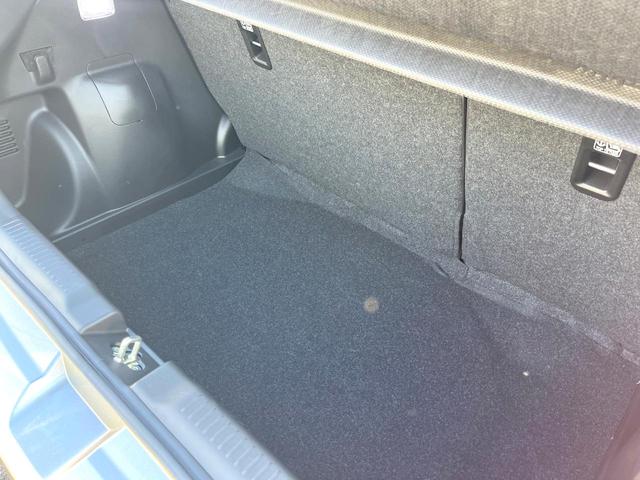 スイフトスポーツ ベースグレード　全周囲カメラ　衝突被害軽減システム　レーダークルーズ　シートヒーター　ドラレコ　コーナーセンサー　スマートキー　ＬＥＤヘッド　ビルトインＥＴＣ　純正１７インチアルミ　車線逸脱警報（43枚目）