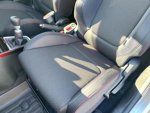 スイフトスポーツ ベースグレード　全周囲カメラ　衝突被害軽減システム　レーダークルーズ　シートヒーター　ドラレコ　コーナーセンサー　スマートキー　ＬＥＤヘッド　ビルトインＥＴＣ　純正１７インチアルミ　車線逸脱警報（49枚目）