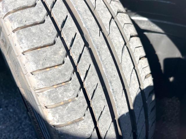 スイフトスポーツ ベースグレード　全周囲カメラ　衝突被害軽減システム　レーダークルーズ　シートヒーター　ドラレコ　コーナーセンサー　スマートキー　ＬＥＤヘッド　ビルトインＥＴＣ　純正１７インチアルミ　車線逸脱警報（57枚目）