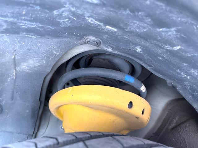 レヴォーグ １．６ＧＴ－Ｓアイサイト　アイサイトセイフティプラス　純正ナビ　バックカメラ　ＥＴＣ　ドライブレコーダー　ビルシュタインダンパー　パワーシート　シートヒーター　純正１８インチアルミホイール　ＬＥＤヘッドライト　スマートキー（20枚目）