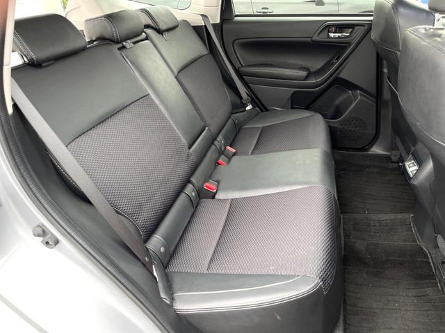 フォレスター ２．０ＸＴ　アイサイト　パワーバックドア　ルーフレール　純正ナビ　バックカメラ　ＥＴＣ　ドライブレコーダー　アイサイトＶｅｒ３　純正１８インチアルミホイール　ＬＥＤヘッドライト　パワーシート　シートヒーター　スマートキー（9枚目）