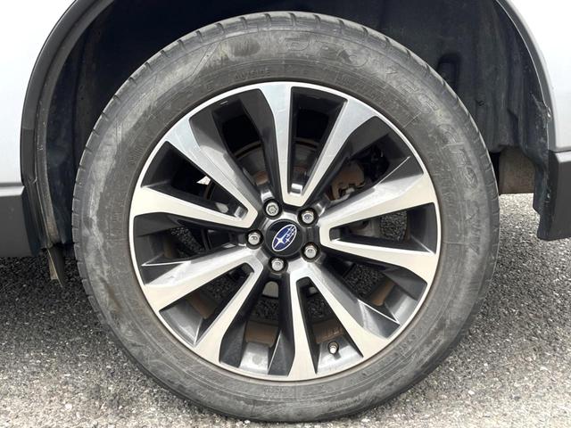 フォレスター ２．０ＸＴ　アイサイト　パワーバックドア　ルーフレール　純正ナビ　バックカメラ　ＥＴＣ　ドライブレコーダー　アイサイトＶｅｒ３　純正１８インチアルミホイール　ＬＥＤヘッドライト　パワーシート　シートヒーター　スマートキー（24枚目）