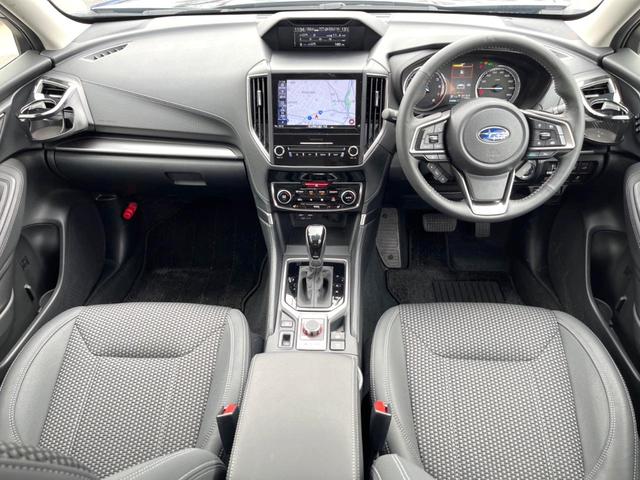 フォレスター アドバンス　Ｆ型　ルーフレール　ＬＥＤアクセサリーライナー　純正８型ダイアトーンナビ　メモリー機能付きパワーシート　パワーバックドア　純正１８インチアルミ　ドライバーモニタリングシステム　ｅーＢＯＸＥＲ（2枚目）