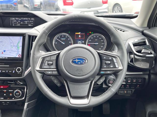 フォレスター アドバンス　Ｆ型　ルーフレール　ＬＥＤアクセサリーライナー　純正８型ダイアトーンナビ　メモリー機能付きパワーシート　パワーバックドア　純正１８インチアルミ　ドライバーモニタリングシステム　ｅーＢＯＸＥＲ（11枚目）