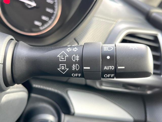 フォレスター プレミアム　革シート　ルーフレール　パワーバックドア　純正８型ビルトインナビ　アイサイトセイフティプラス　ＬＥＤアクセサリーライナー　メモリー機能付きパワーシート　純正１８インチアルミ　スマートキー（21枚目）