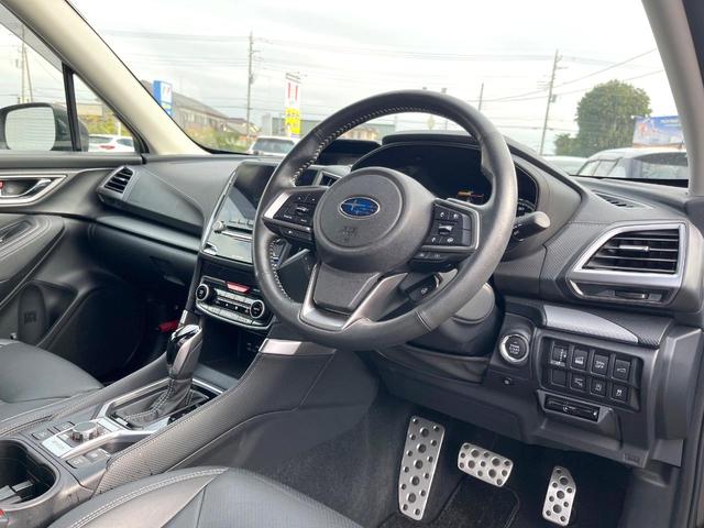 フォレスター プレミアム　革シート　ルーフレール　パワーバックドア　純正８型ビルトインナビ　アイサイトセイフティプラス　ＬＥＤアクセサリーライナー　メモリー機能付きパワーシート　純正１８インチアルミ　スマートキー（41枚目）