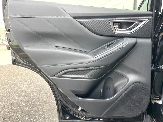 フォレスター プレミアム　革シート　ルーフレール　パワーバックドア　純正８型ビルトインナビ　アイサイトセイフティプラス　ＬＥＤアクセサリーライナー　メモリー機能付きパワーシート　純正１８インチアルミ　スマートキー（44枚目）