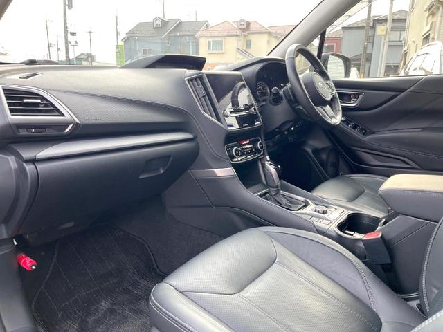 フォレスター プレミアム　革シート　ルーフレール　パワーバックドア　純正８型ビルトインナビ　アイサイトセイフティプラス　ＬＥＤアクセサリーライナー　メモリー機能付きパワーシート　純正１８インチアルミ　スマートキー（47枚目）