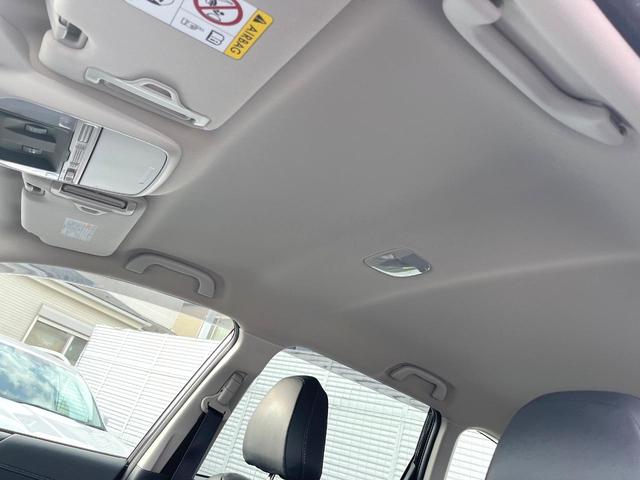 フォレスター プレミアム　革シート　ルーフレール　パワーバックドア　純正８型ビルトインナビ　アイサイトセイフティプラス　ＬＥＤアクセサリーライナー　メモリー機能付きパワーシート　純正１８インチアルミ　スマートキー（50枚目）