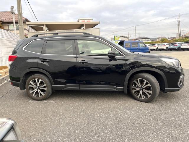 フォレスター プレミアム　革シート　ルーフレール　パワーバックドア　純正８型ビルトインナビ　アイサイトセイフティプラス　ＬＥＤアクセサリーライナー　メモリー機能付きパワーシート　純正１８インチアルミ　スマートキー（51枚目）