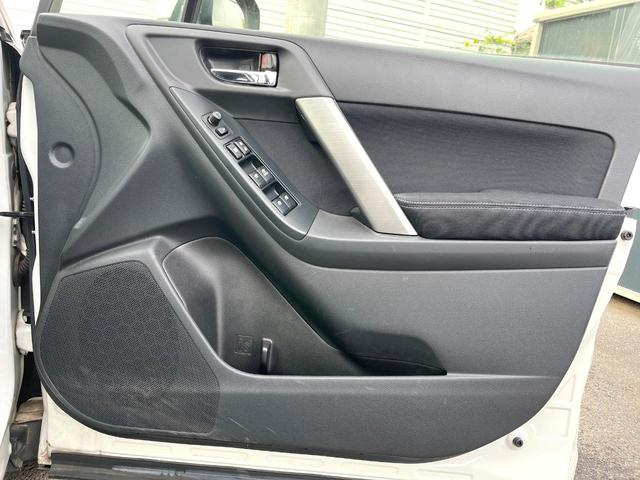 フォレスター ２．０ｉ－Ｓ　アイサイト　パワーバックドア　純正ナビ　バックカメラ　ＥＴＣ　オートライト　純正１８インチアルミホイール　パワーシート　シートヒーター　キーレスアクセス　プッシュスタート　アイサイトＶｅｒ２　オートエアコン（35枚目）