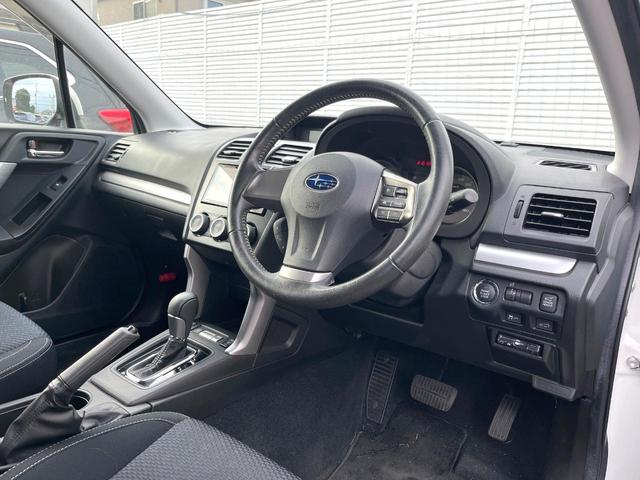 フォレスター ２．０ｉ－Ｓ　アイサイト　パワーバックドア　純正ナビ　バックカメラ　ＥＴＣ　オートライト　純正１８インチアルミホイール　パワーシート　シートヒーター　キーレスアクセス　プッシュスタート　アイサイトＶｅｒ２　オートエアコン（36枚目）