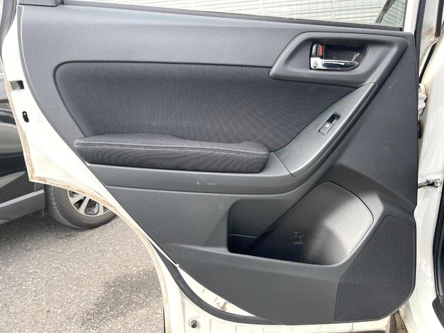 フォレスター ２．０ｉ－Ｓ　アイサイト　パワーバックドア　純正ナビ　バックカメラ　ＥＴＣ　オートライト　純正１８インチアルミホイール　パワーシート　シートヒーター　キーレスアクセス　プッシュスタート　アイサイトＶｅｒ２　オートエアコン（39枚目）