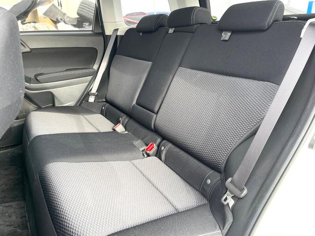 フォレスター ２．０ｉ－Ｓ　アイサイト　パワーバックドア　純正ナビ　バックカメラ　ＥＴＣ　オートライト　純正１８インチアルミホイール　パワーシート　シートヒーター　キーレスアクセス　プッシュスタート　アイサイトＶｅｒ２　オートエアコン（40枚目）