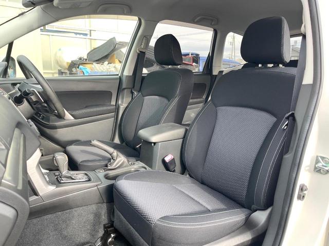 フォレスター ２．０ｉ－Ｓ　アイサイト　パワーバックドア　純正ナビ　バックカメラ　ＥＴＣ　オートライト　純正１８インチアルミホイール　パワーシート　シートヒーター　キーレスアクセス　プッシュスタート　アイサイトＶｅｒ２　オートエアコン（43枚目）