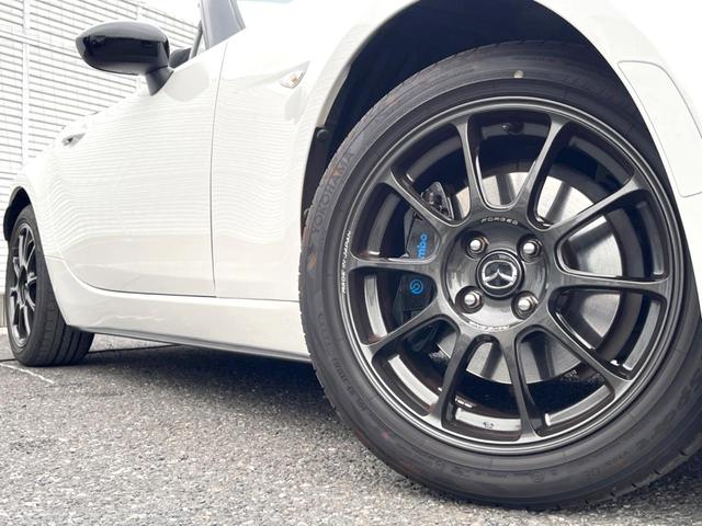 【純正アルミホイール】外観にマッチした純正アルミホイールを装着しております。各種社外アルミホイールや、スタッドレスタイヤも取扱いしております。是非ご相談ください♪