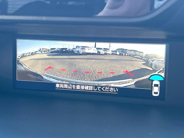 【フロントカメラ】ドライバーから見にくい死角部分を映像で確認できる前方カメラを装着。見通しがきかない場所や住宅密集地などを運転することが多い人におすすめの安心装備です。