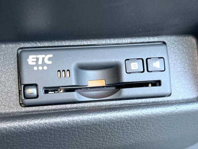 【ＥＴＣ】高速道路の料金所をストレスなく通過！話題のスポットやサービスエリアに多い「スマートＩＣ」利用時は必須のアイテムです。当店でセットアップを実施、ご納車当日からすぐにご利用いただけます！