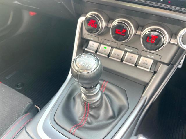 ＢＲＺ Ｓ　６ＭＴ　ＳＴＩエアロパッケージ　ＳＴＩコンプリートキット　ＳＴＩ製１８インチアルミ　ＬＥＤアクセサリーライナー　ＬＥＤヘッドライト　革巻きステアリング　クルーズコントロール　シートヒーター（46枚目）