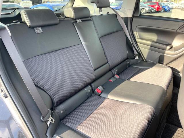 フォレスター ２．０ＸＴ　アイサイト　純正ＳＤナビ　バックカメラ　ＥＴＣ　ドライブレコーダー　パワーシート　シートヒーター　純正１８インチアルミホイール　キーレスアクセス　プッシュスタート　ＬＥＤヘッドライト　Ｂｌｕｅｔｏｏｔｈ（10枚目）