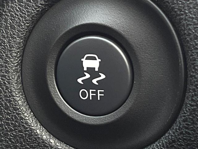 フェアレディＺ ニスモ　６ＭＴ　専用チューニング　ＢＯＳＥサウンドシステム　ＲＥＣＡＲＯ製シート　ＲＡＹＳ製１９インチアルミホイール　ＨＩＤヘッドライト　アルカンターラ巻きステアリング　オートエアコン　スマートキー（28枚目）