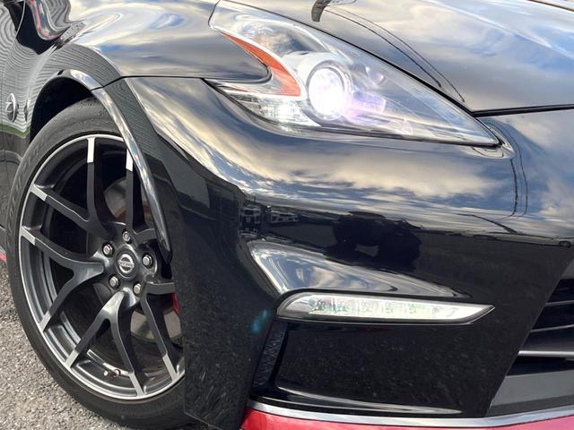 フェアレディＺ ニスモ　６ＭＴ　専用チューニング　ＢＯＳＥサウンドシステム　ＲＥＣＡＲＯ製シート　ＲＡＹＳ製１９インチアルミホイール　ＨＩＤヘッドライト　アルカンターラ巻きステアリング　オートエアコン　スマートキー（40枚目）