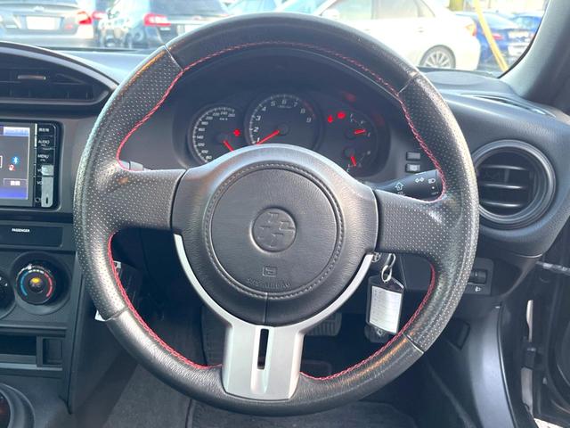 ８６ Ｇ　純正ＳＤナビ　バックカメラ　ＥＴＣ　ドライブレコーダー　純正１６インチアルミホイール　Ｂｌｕｅｔｏｏｔｈ　ＣＤ　ＤＶＤ再生　地デジ　パドルシフト（10枚目）