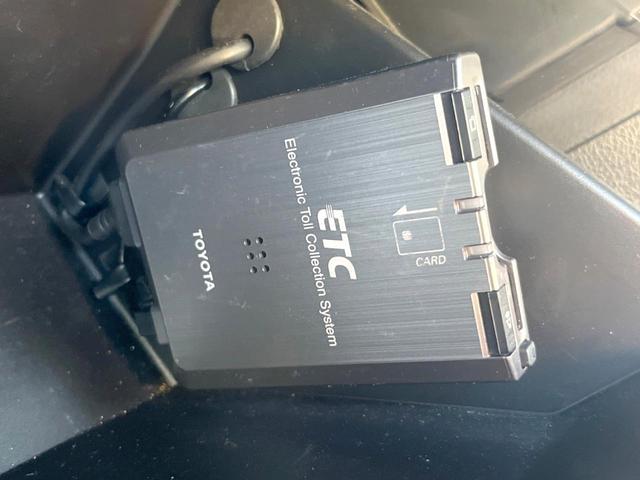 ８６ Ｇ　ＴＲＤエアロ　純正ＳＤナビ　バックカメラ　ＥＴＣ　純正１６インチアルミホイール　Ｂｌｕｅｔｏｏｔｈ　ＣＤ　ＤＶＤ再生　パドルシフト（7枚目）