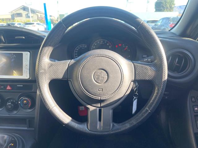 ８６ Ｇ　ＴＲＤエアロ　純正ＳＤナビ　バックカメラ　ＥＴＣ　純正１６インチアルミホイール　Ｂｌｕｅｔｏｏｔｈ　ＣＤ　ＤＶＤ再生　パドルシフト（11枚目）