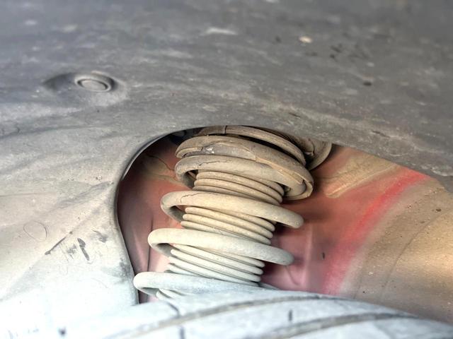 ８６ Ｇ　ＴＲＤエアロ　純正ＳＤナビ　バックカメラ　ＥＴＣ　純正１６インチアルミホイール　Ｂｌｕｅｔｏｏｔｈ　ＣＤ　ＤＶＤ再生　パドルシフト（20枚目）