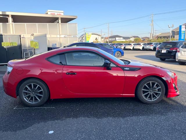 ８６ Ｇ　ＴＲＤエアロ　純正ＳＤナビ　バックカメラ　ＥＴＣ　純正１６インチアルミホイール　Ｂｌｕｅｔｏｏｔｈ　ＣＤ　ＤＶＤ再生　パドルシフト（37枚目）