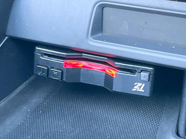 ロードスター Ｓスペシャルパッケージ　マツダコネクトナビ　ＬＥＤヘッドライト　革巻きステアリング　純正１６インチアルミホイール　オートライト　オートエアコン　スマートキー　Ｂｌｕｅｔｏｏｔｈ再生　ＥＴＣ　アイドリングストップ（4枚目）