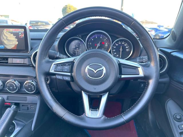 ロードスター Ｓスペシャルパッケージ　マツダコネクトナビ　ＬＥＤヘッドライト　革巻きステアリング　純正１６インチアルミホイール　オートライト　オートエアコン　スマートキー　Ｂｌｕｅｔｏｏｔｈ再生　ＥＴＣ　アイドリングストップ（11枚目）